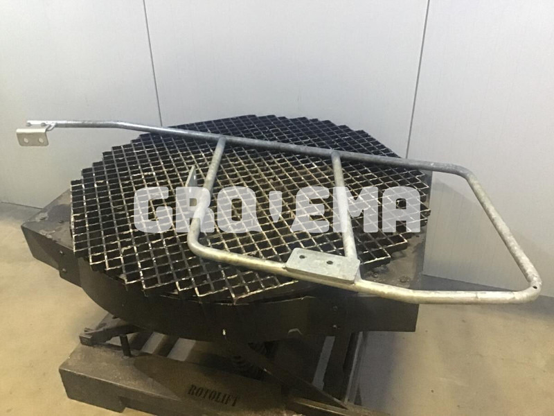 Liebherr R934 , R926, R930, R938 - Cabina e interni: foto 1 Liebherr R934 , R926, R930, R938 - Cabina e interni: foto 1