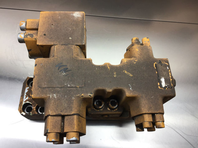 Liebherr Safety Valve - Idraulica: foto 3 Liebherr Safety Valve - Idraulica: foto 3