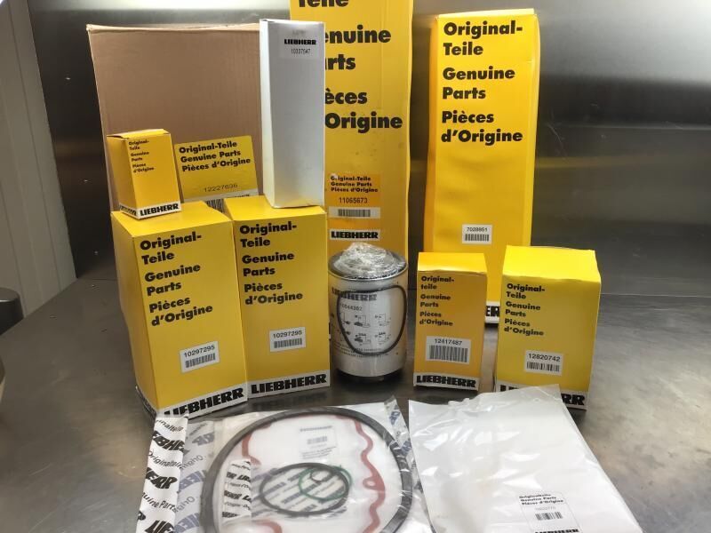 Liebherr Service Kit 1000 hours R906/R916/R926 - Filtro carburante: foto 1 Liebherr Service Kit 1000 hours R906/R916/R926 - Filtro carburante: foto 1