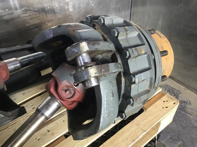 Liebherr Steering House Left - Fuso a snodo: foto 1 Liebherr Steering House Left - Fuso a snodo: foto 1
