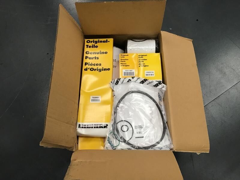 Liebherr Service Kit 2000 hours R906/R916/R926 - Ricambi: foto 2 Liebherr Service Kit 2000 hours R906/R916/R926 - Ricambi: foto 2