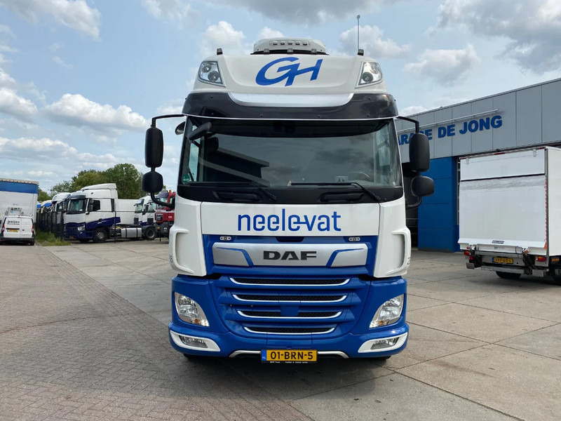 DAF CF 370 SSC / 6x2/4 / Boorden / Stand Airco - Camion centinato: foto 2 DAF CF 370 SSC / 6x2/4 / Boorden / Stand Airco - Camion centinato: foto 2