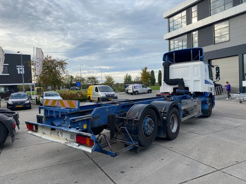 DAF CF 75.310 / Manual / Euro 3 - Autocarro telaio: foto 4 DAF CF 75.310 / Manual / Euro 3 - Autocarro telaio: foto 4