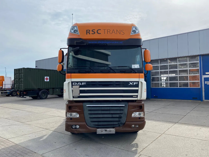 DAF XF 105.460 / 2x Tank / Euro 5 / ADR / Full Spoilers - Trattore stradale: foto 2 DAF XF 105.460 / 2x Tank / Euro 5 / ADR / Full Spoilers - Trattore stradale: foto 2