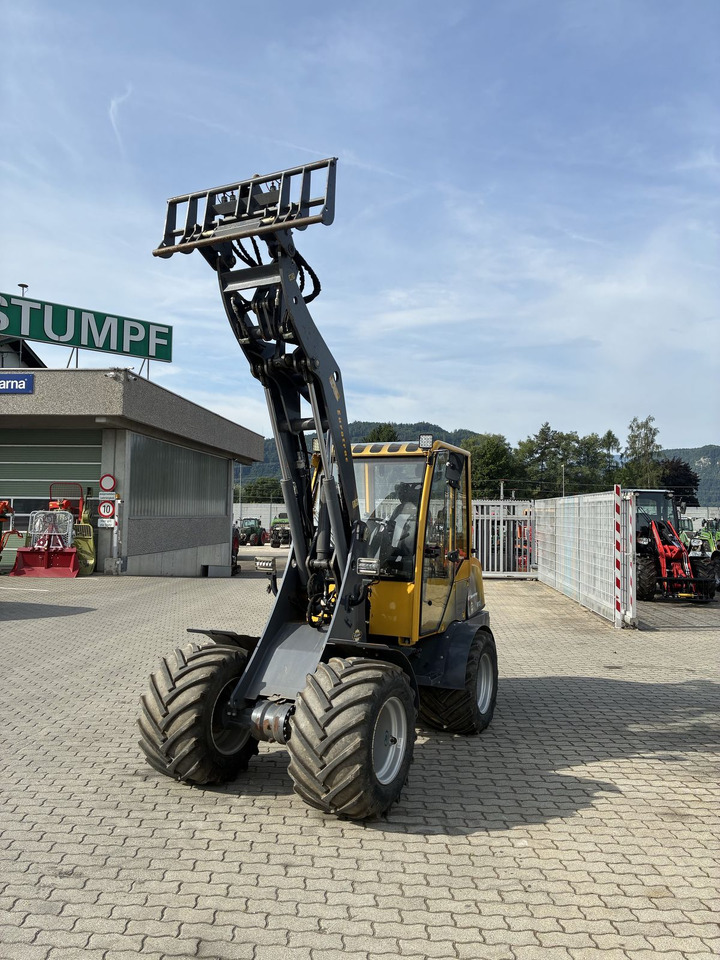 Eurotrac Eurotrac W13 - Pala articolata: foto 1 Eurotrac Eurotrac W13 - Pala articolata: foto 1