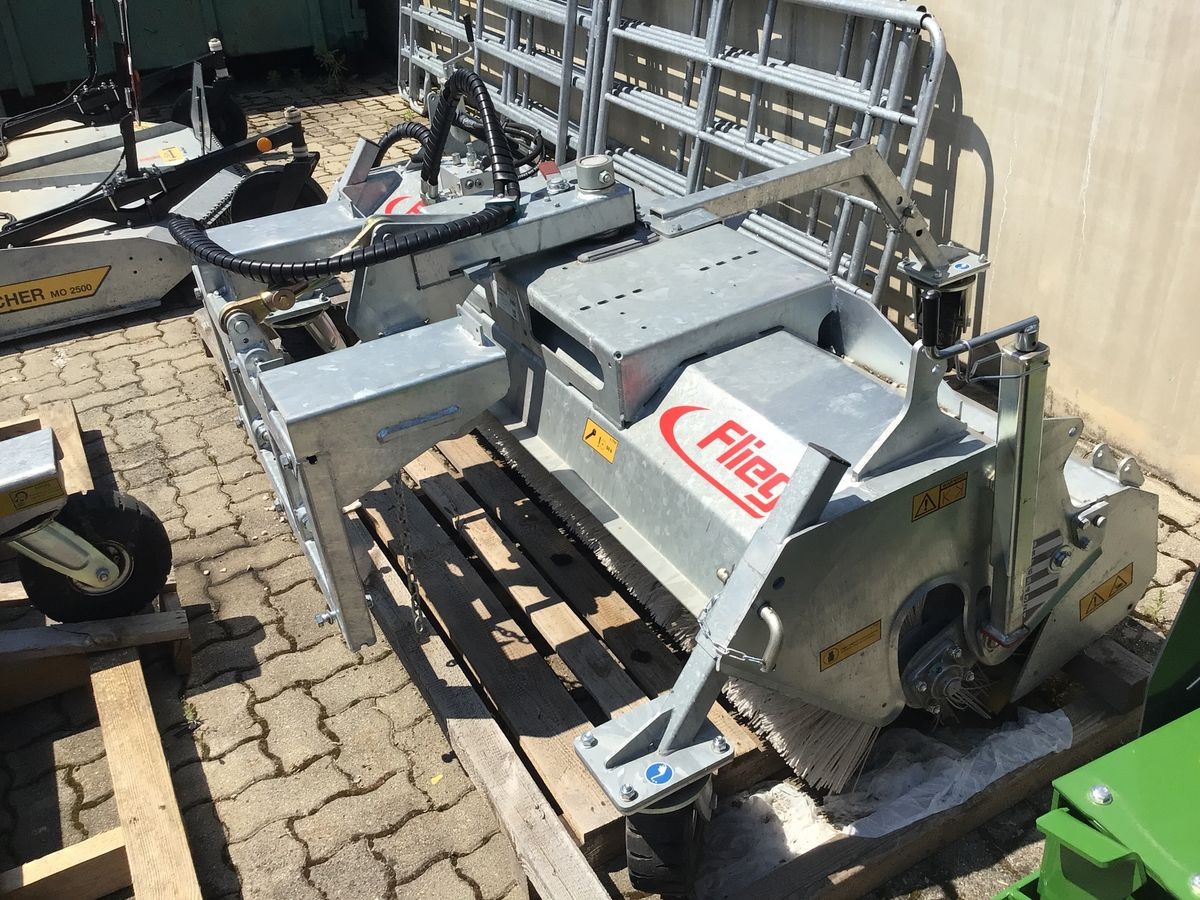 Fliegl Typ 600 - Spazzola: foto 3 Fliegl Typ 600 - Spazzola: foto 3
