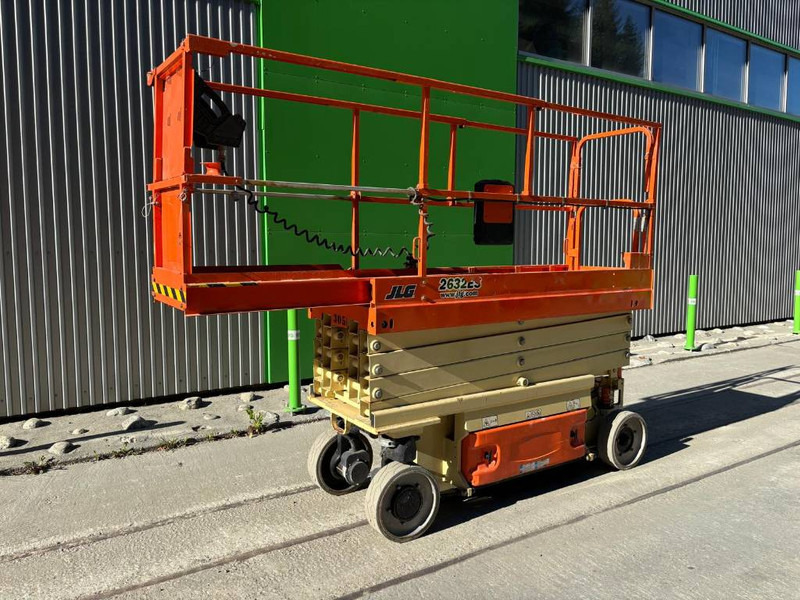 JLG 2632 ES - Piattaforma a pantografo: foto 2 JLG 2632 ES - Piattaforma a pantografo: foto 2