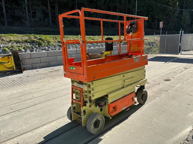 JLG 2632 ES - Piattaforma a pantografo: foto 5 JLG 2632 ES - Piattaforma a pantografo: foto 5