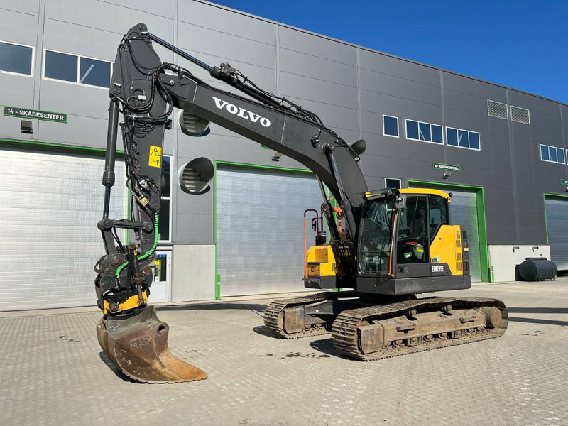 Escavatore cingolato SOLD ! Volvo ECR 235 EL: foto 1