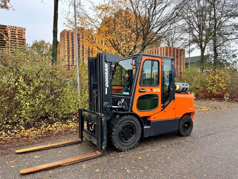Doosan G55C-5 1593 HOURS - Carrello elevatore a gas: foto 4 Doosan G55C-5 1593 HOURS - Carrello elevatore a gas: foto 4