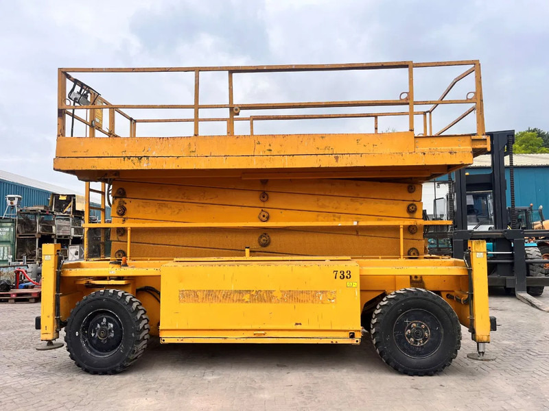 Liftlux SL210-25 D4WDS-P - Piattaforma a pantografo: foto 1 Liftlux SL210-25 D4WDS-P - Piattaforma a pantografo: foto 1