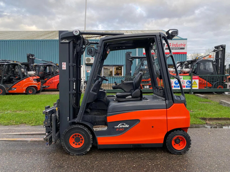 Linde E30L-01 - Carrello elevatore elettrico: foto 2 Linde E30L-01 - Carrello elevatore elettrico: foto 2