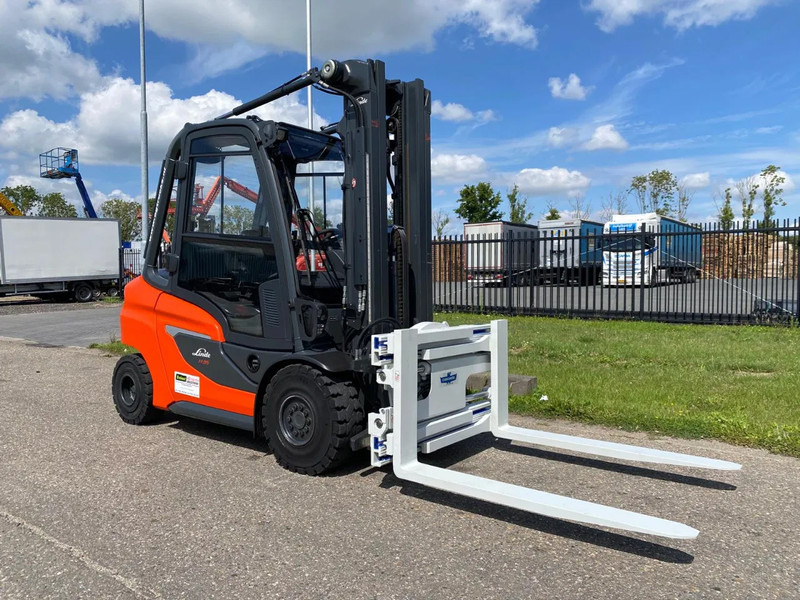 Linde H35D-01 Cascade rotating fork clamp - Carrello elevatore diesel: foto 3 Linde H35D-01 Cascade rotating fork clamp - Carrello elevatore diesel: foto 3