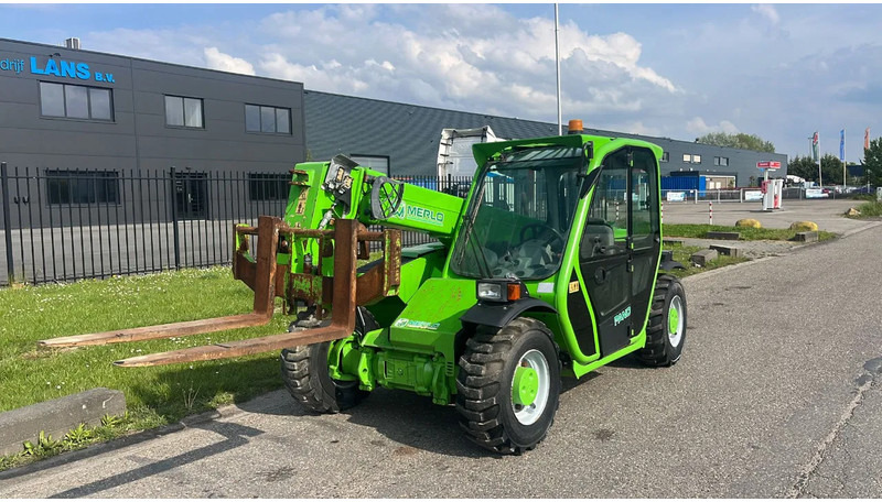 Merlo P25.6 - Sollevatore telescopico: foto 4 Merlo P25.6 - Sollevatore telescopico: foto 4