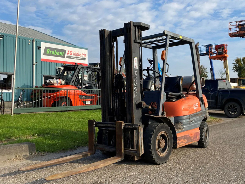 Toyota 42-6FGF25 - Carrello elevatore a gas: foto 5 Toyota 42-6FGF25 - Carrello elevatore a gas: foto 5