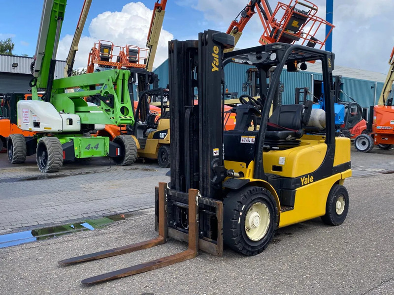 Yale GLP30VXE195 - Carrello elevatore a gas: foto 2 Yale GLP30VXE195 - Carrello elevatore a gas: foto 2