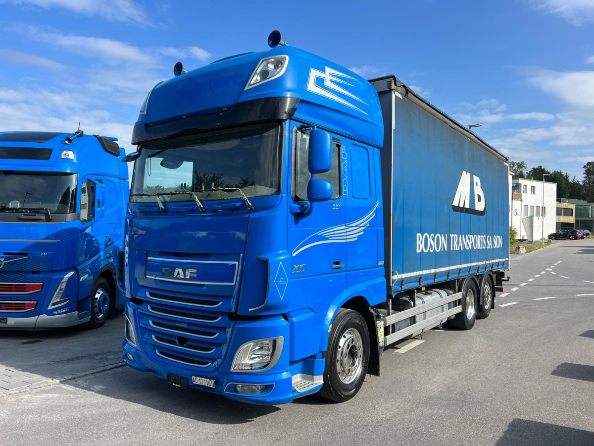 DAF XF510 6x2 - Camion centinato: foto 1 DAF XF510 6x2 - Camion centinato: foto 1