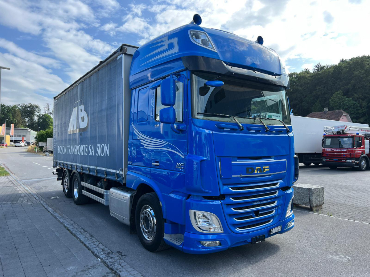 DAF XF510 6x2 - Camion centinato: foto 3 DAF XF510 6x2 - Camion centinato: foto 3
