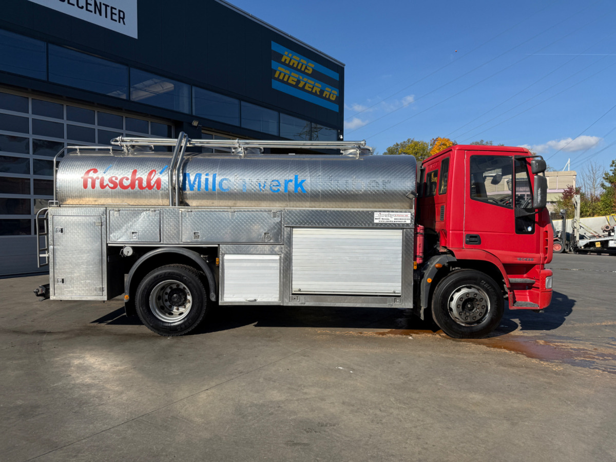 IVECO 180E28 4x2 Milchtank - Camion cisterna: foto 4 IVECO 180E28 4x2 Milchtank - Camion cisterna: foto 4