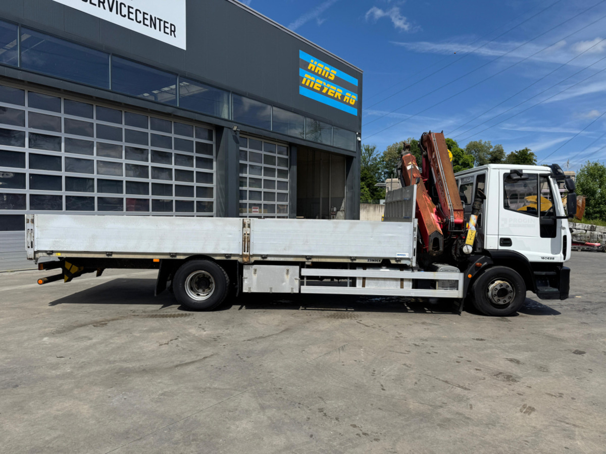 IVECO Eurocargo 160E28 Fassi 135-4 - Camion con gru: foto 4 IVECO Eurocargo 160E28 Fassi 135-4 - Camion con gru: foto 4
