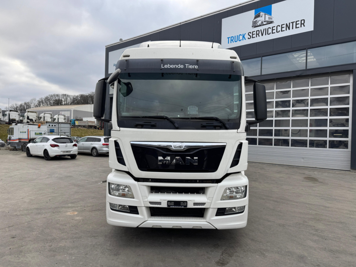 MAN TGS 18.440 4x2 - Camion centinato: foto 2 MAN TGS 18.440 4x2 - Camion centinato: foto 2
