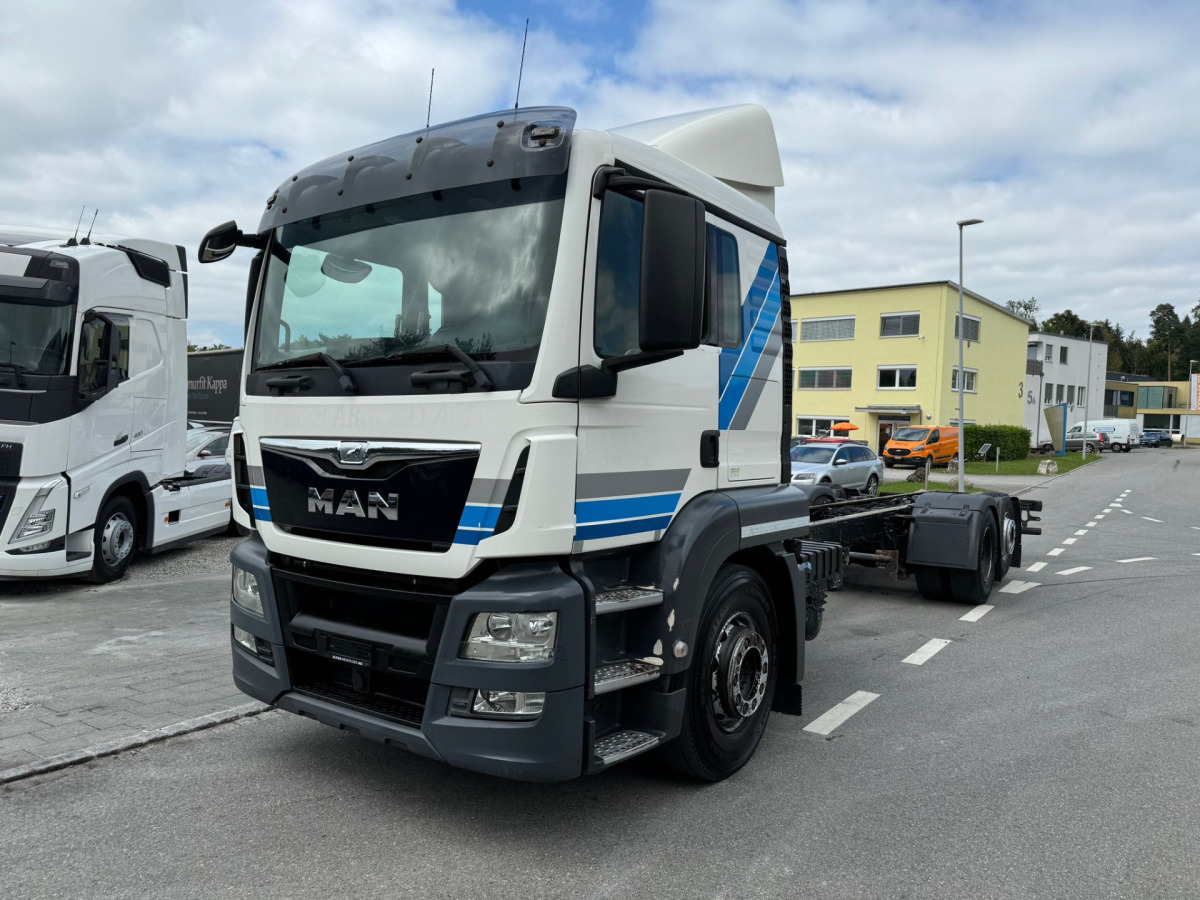 MAN TGS 26.440 6x2 Chassis - Autocarro telaio: foto 1 MAN TGS 26.440 6x2 Chassis - Autocarro telaio: foto 1