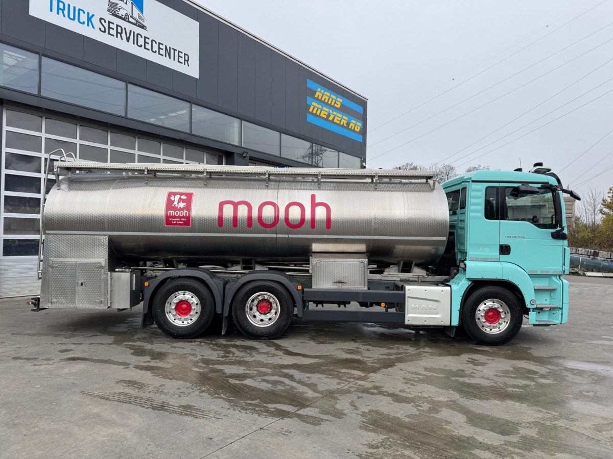 MAN TGS 26.440 6x2 Isoliert Milchtank 3 Kammern - Camion cisterna: foto 4 MAN TGS 26.440 6x2 Isoliert Milchtank 3 Kammern - Camion cisterna: foto 4