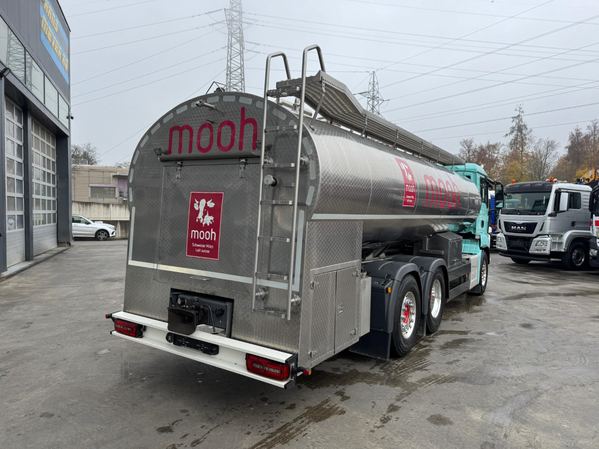MAN TGS 26.440 6x2 Isoliert Milchtank 3 Kammern - Camion cisterna: foto 5 MAN TGS 26.440 6x2 Isoliert Milchtank 3 Kammern - Camion cisterna: foto 5