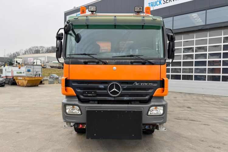 Mercedes-Benz Actros 1841 4x4 mit Schneeplfug - Autocarro ribaltabile: foto 3 Mercedes-Benz Actros 1841 4x4 mit Schneeplfug - Autocarro ribaltabile: foto 3