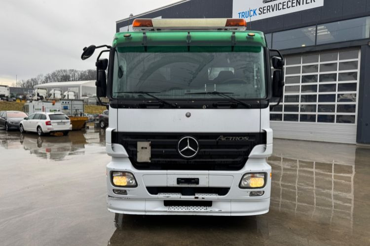 Mercedes-Benz Actros 2651 V8 Hiab 288-5 - Camion con gru, Autocarro con pianale/ Cassone fisso: foto 4 Mercedes-Benz Actros 2651 V8 Hiab 288-5 - Camion con gru, Autocarro con pianale/ Cassone fisso: foto 4