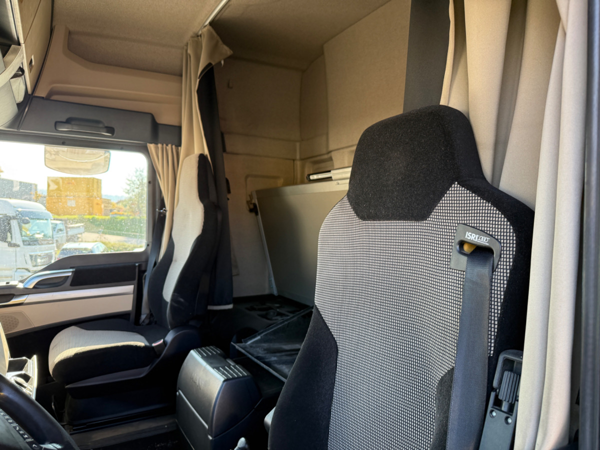 Trattore stradale MAN TGX 18.500 4x2 (Engine defect): foto 12 Trattore stradale MAN TGX 18.500 4x2 (Engine defect): foto 12