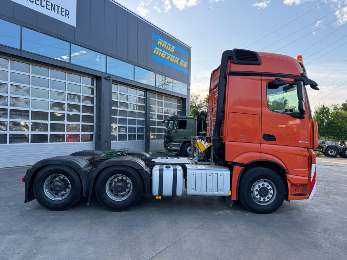 MERCEDES Actros 3358 6x4 120T - Trattore stradale: foto 4 MERCEDES Actros 3358 6x4 120T - Trattore stradale: foto 4