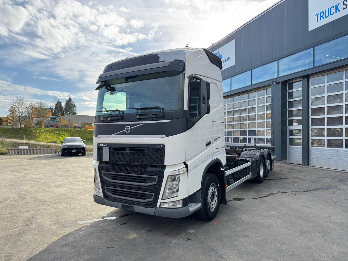 VOLVO FH-460 6x2 BDF - Autocarro portacontainer/ Caisse interchangeable: foto 1 VOLVO FH-460 6x2 BDF - Autocarro portacontainer/ Caisse interchangeable: foto 1