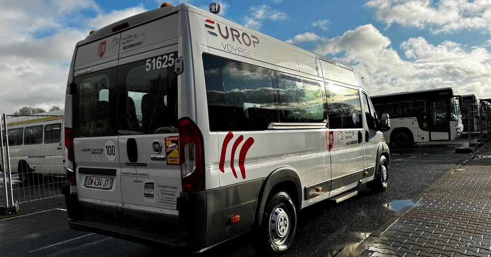 Fiat Ducato / 17 miejsc / EURO 6/ IGŁA !!!/ Cena:75000 zł netto - Minibus, Pulmino: foto 2 Fiat Ducato / 17 miejsc / EURO 6/ IGŁA !!!/ Cena:75000 zł netto - Minibus, Pulmino: foto 2