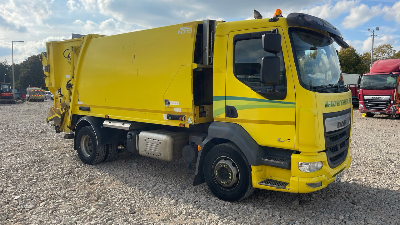 DAF LF 220 - Camion immondizia: foto 1 DAF LF 220 - Camion immondizia: foto 1