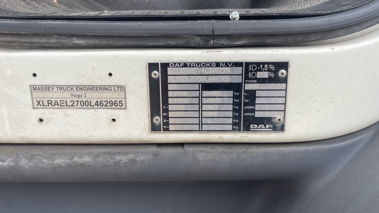 DAF LF 230 - Autocarro con pianale/ Cassone fisso: foto 2 DAF LF 230 - Autocarro con pianale/ Cassone fisso: foto 2