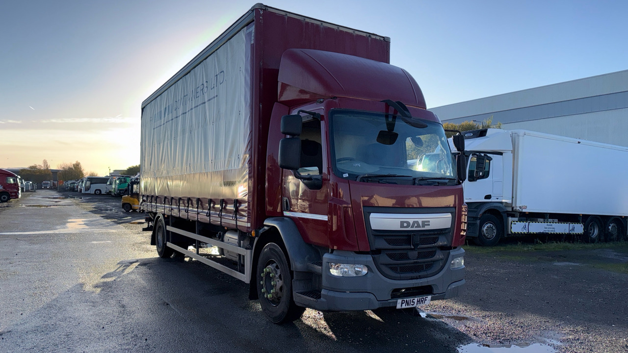 DAF LF 250 - Camion centinato: foto 1 DAF LF 250 - Camion centinato: foto 1