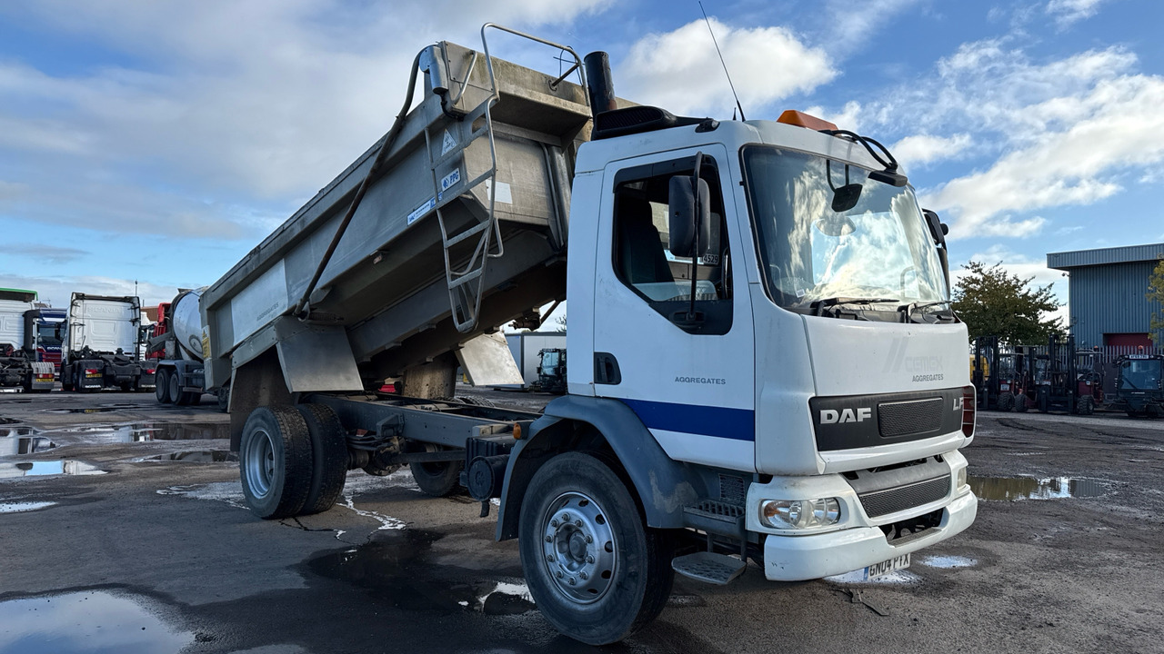 DAF LF 55.220 - Autocarro ribaltabile: foto 1 DAF LF 55.220 - Autocarro ribaltabile: foto 1