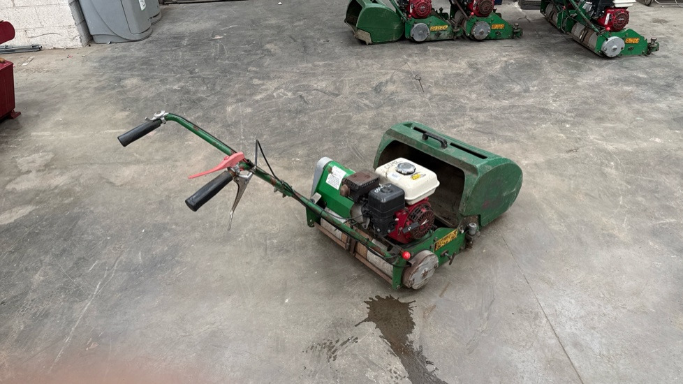 DENNIS FT20 PEDESDTRIAN CYLINDER MOWER, NO UNIT, GRASS BOX - Tagliaerba: foto 1 DENNIS FT20 PEDESDTRIAN CYLINDER MOWER, NO UNIT, GRASS BOX - Tagliaerba: foto 1