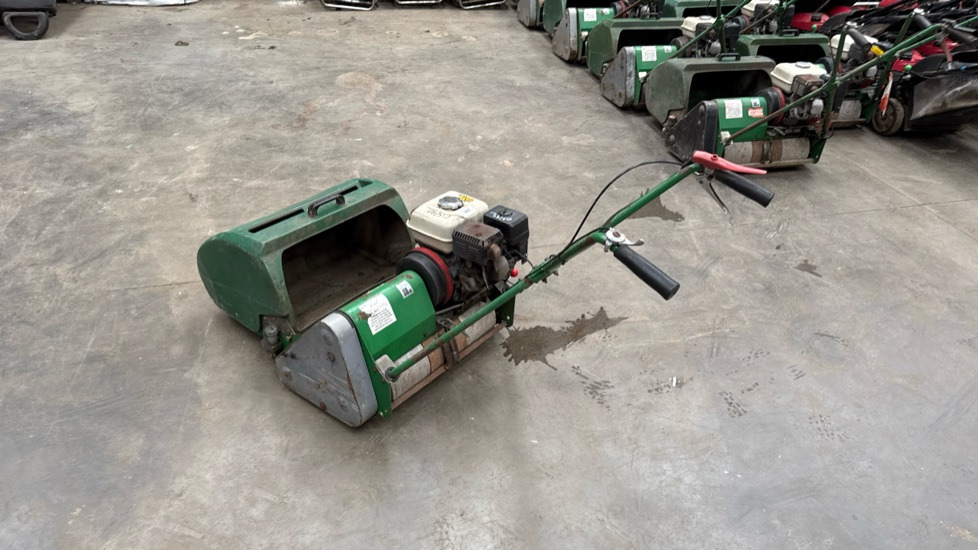 DENNIS FT20 PEDESDTRIAN CYLINDER MOWER, NO UNIT, GRASS BOX - Tagliaerba: foto 3 DENNIS FT20 PEDESDTRIAN CYLINDER MOWER, NO UNIT, GRASS BOX - Tagliaerba: foto 3