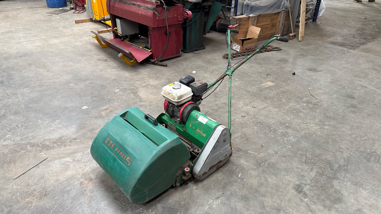 DENNIS FT20 PEDESTRIAN CYLINDER MOWER WITH 5K UNIT AND GRASS BOX - Tagliaerba: foto 3 DENNIS FT20 PEDESTRIAN CYLINDER MOWER WITH 5K UNIT AND GRASS BOX - Tagliaerba: foto 3