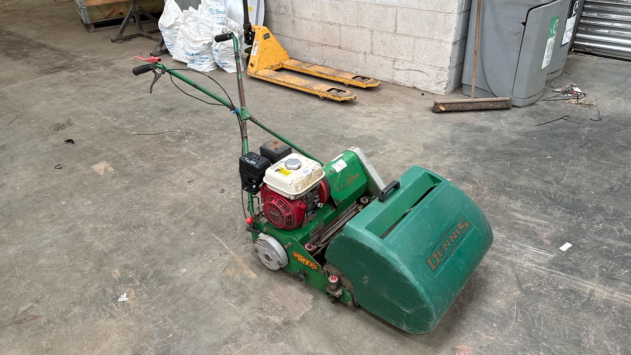 DENNIS FT20 PEDESTRIAN CYLINDER MOWER WITH 5K UNIT AND GRASS BOX - Tagliaerba: foto 2 DENNIS FT20 PEDESTRIAN CYLINDER MOWER WITH 5K UNIT AND GRASS BOX - Tagliaerba: foto 2