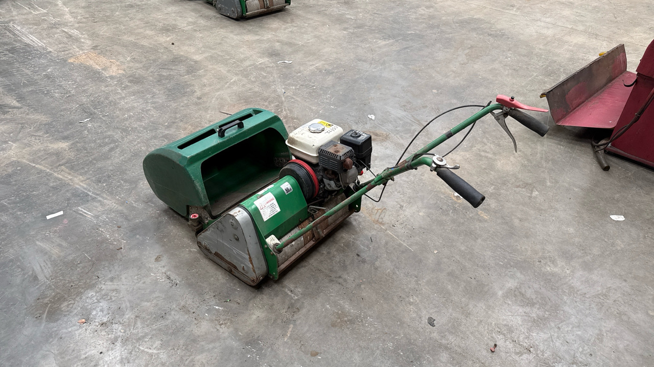 DENNIS FT20 PEDESTRIAN CYLINDER MOWER WITH 5K UNIT AND GRASS BOX - Tagliaerba: foto 4 DENNIS FT20 PEDESTRIAN CYLINDER MOWER WITH 5K UNIT AND GRASS BOX - Tagliaerba: foto 4
