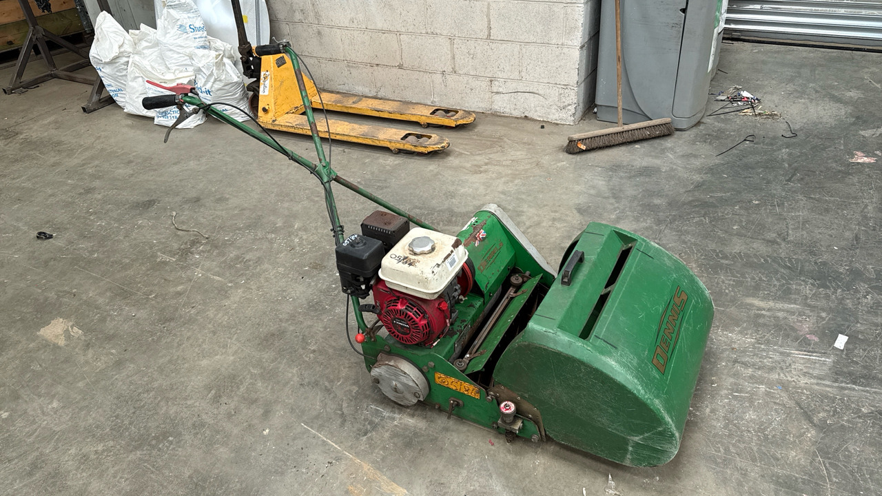DENNIS FT20 PEDESTRIAN CYLINDER MOWER WITH 9K UNIT AND GRASS BOX - Tagliaerba: foto 1 DENNIS FT20 PEDESTRIAN CYLINDER MOWER WITH 9K UNIT AND GRASS BOX - Tagliaerba: foto 1