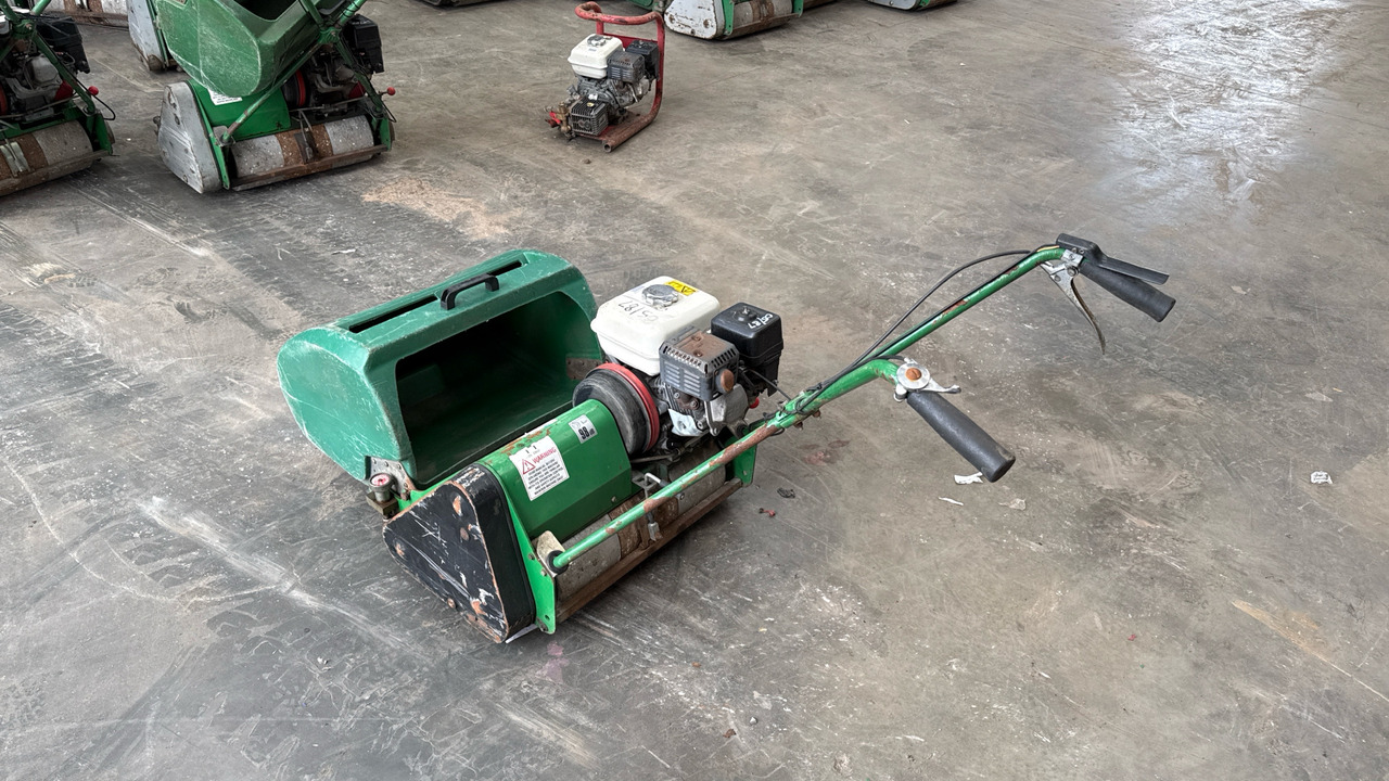 DENNIS FT20 PEDESTRIAN CYLINDER MOWER WITH GRASS BOX - Tagliaerba: foto 4 DENNIS FT20 PEDESTRIAN CYLINDER MOWER WITH GRASS BOX - Tagliaerba: foto 4