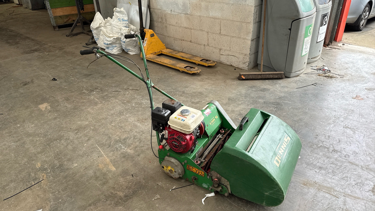 DENNIS FT510 PEDESTRIAN CYLINDER MOWER WITH 9K UNIT AND GRASS BOX - Tagliaerba: foto 1 DENNIS FT510 PEDESTRIAN CYLINDER MOWER WITH 9K UNIT AND GRASS BOX - Tagliaerba: foto 1
