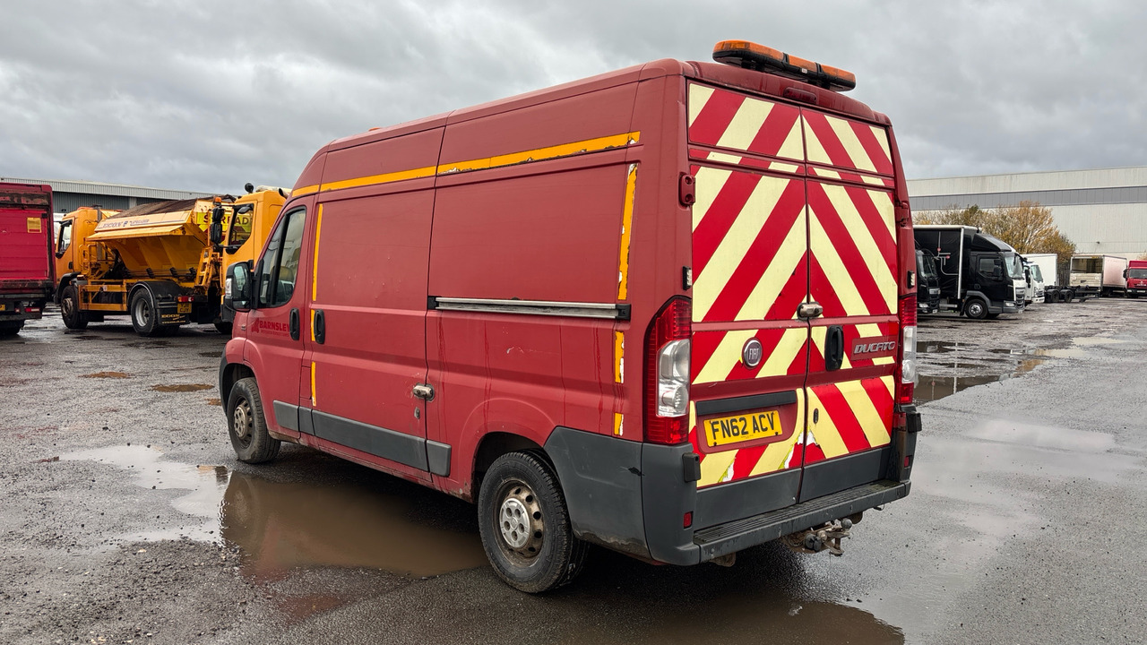 FIAT DUCATO 35 2.3 Multijet 130PS - Furgone chiuso: foto 4 FIAT DUCATO 35 2.3 Multijet 130PS - Furgone chiuso: foto 4