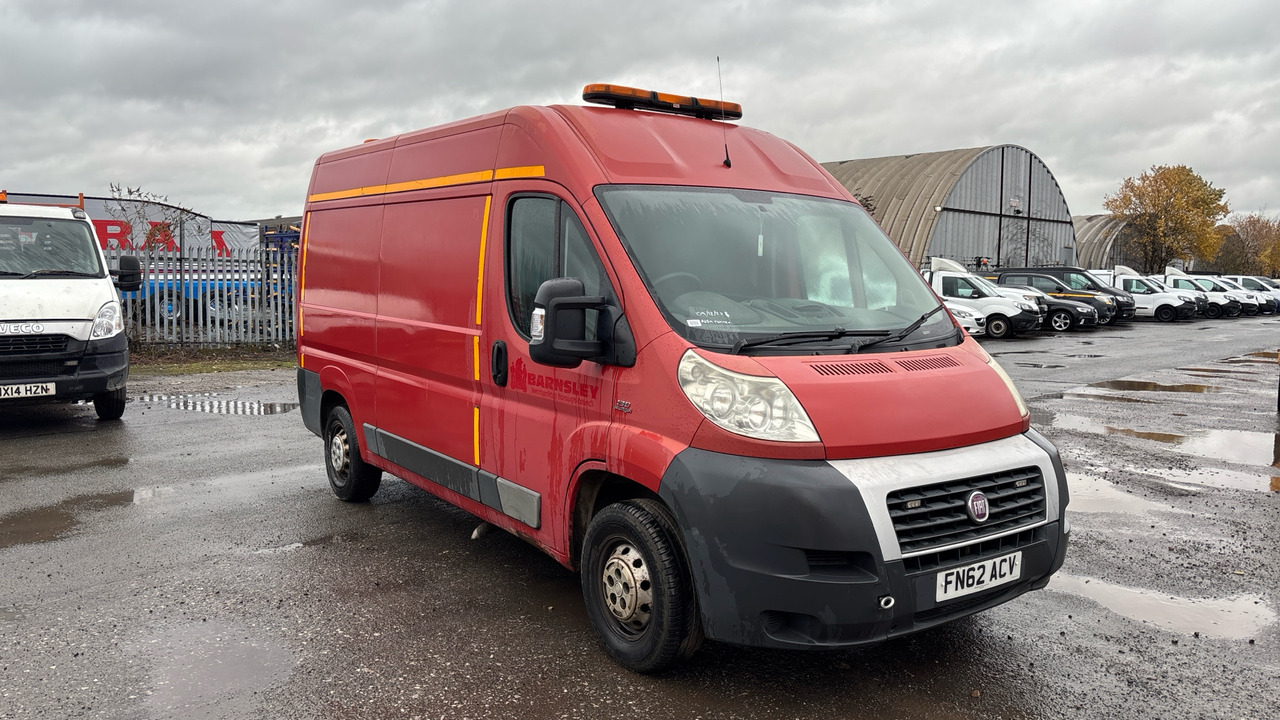 FIAT DUCATO 35 2.3 Multijet 130PS - Furgone chiuso: foto 2 FIAT DUCATO 35 2.3 Multijet 130PS - Furgone chiuso: foto 2