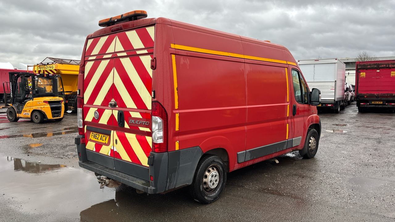 FIAT DUCATO 35 2.3 Multijet 130PS - Furgone chiuso: foto 5 FIAT DUCATO 35 2.3 Multijet 130PS - Furgone chiuso: foto 5