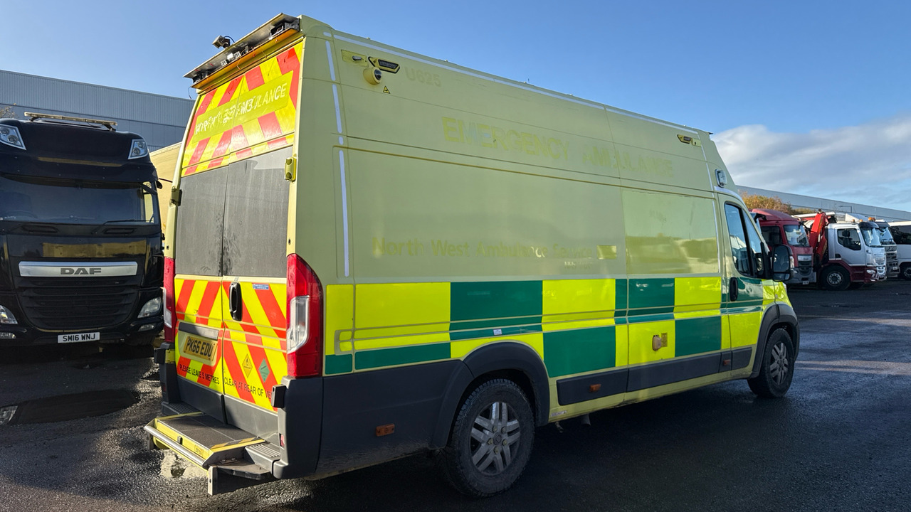 FIAT DUCATO 42 MULTIJET II - Ambulanza: foto 4 FIAT DUCATO 42 MULTIJET II - Ambulanza: foto 4